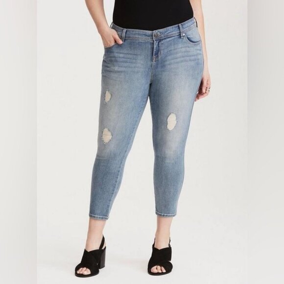 Women’s 12 (14) Cropped Luxe Skinny Jeans - Light Wash with Destruction - Picture 12 of 12
